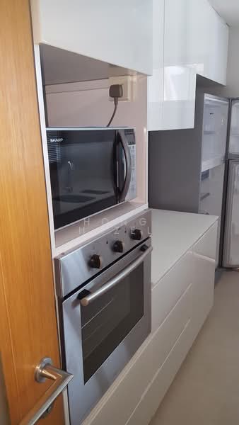 Park Infinia at Wee Nam, 2 Lincoln Road, 3 Bedrooms, 1,442 sqft, Condominium For Rent, by Hong Hazel, 500167585 - Kitchen - PropertyGuru.com.sg