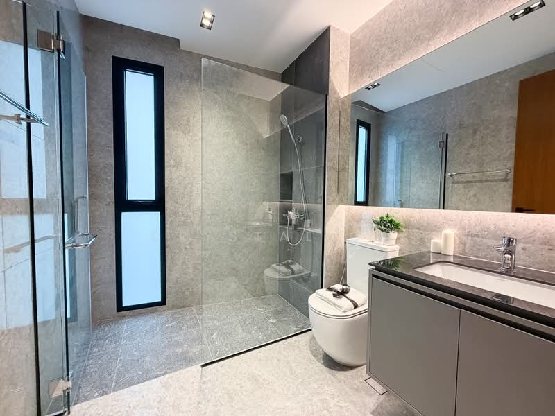 Jalan Sankam, , 5 Bedrooms, 4,834 sqft, Terraced House For Sale, by Crystal Oh, 500167589 - Bathroom - PropertyGuru.com.sg