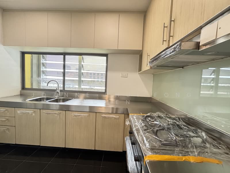 The Abode at Devonshire, 9 Devonshire Road, 3 Bedrooms, 2,723 sqft, Condominium For Sale, by Joanne Phui Fong Chen, 500167590 - Kitchen - PropertyGuru.com.sg