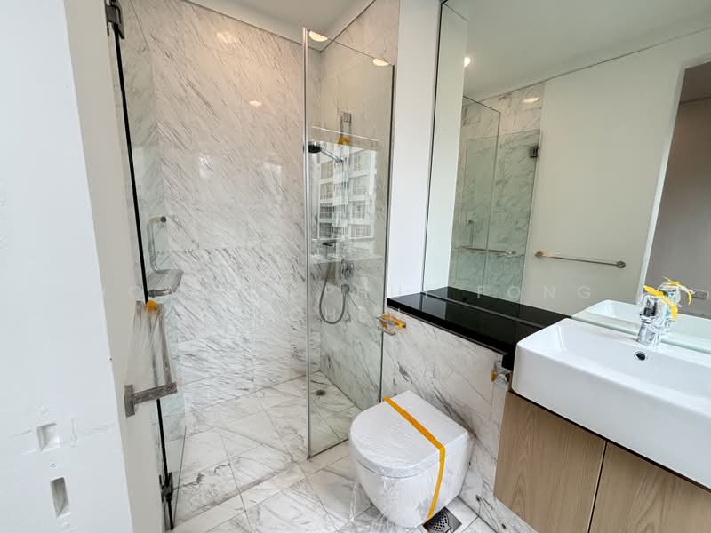 The Abode at Devonshire, 9 Devonshire Road, 3 Bedrooms, 2,723 sqft, Condominium For Sale, by Joanne Phui Fong Chen, 500167590 - Bathroom - PropertyGuru.com.sg