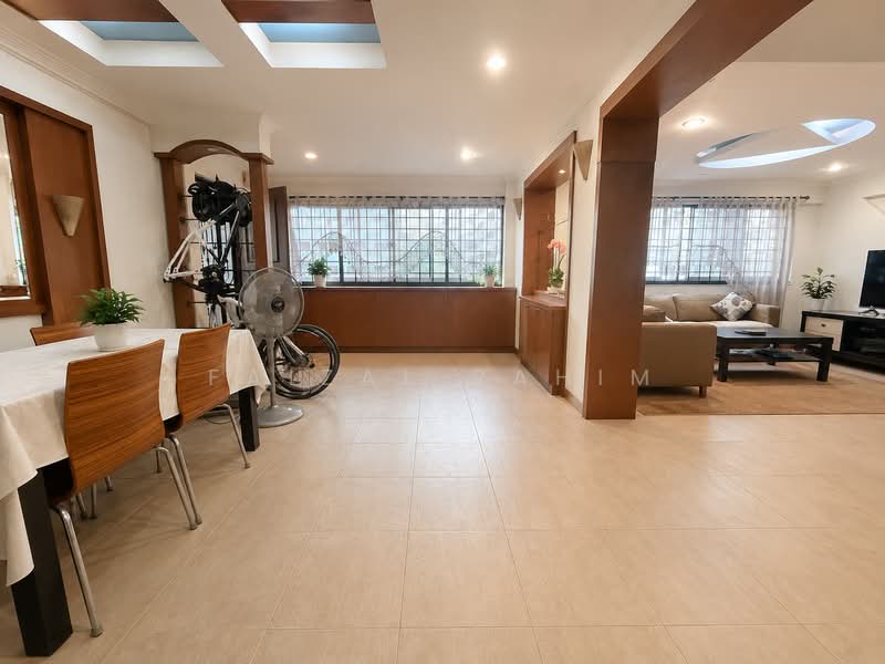 354 Choa Chu Kang Central, 354 Choa Chu Kang Central, 3 Bedrooms, 1,324 sqft, HDB Flat For Sale, by Faizal Rahim, 500167611 - Living Room - PropertyGuru.com.sg