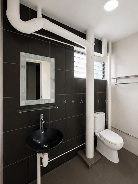 733 Yishun Avenue 5, 733 Yishun Avenue 5, 3 Bedrooms, 1,345 sqft, HDB Flat For Sale, by Fai Ibrahim, 500167615 - Bathroom - PropertyGuru.com.sg