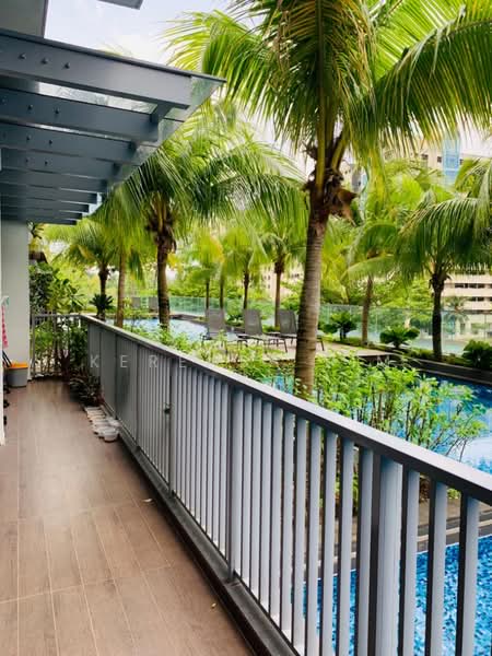 Seastrand, 1 Pasir Ris Link, 2 Bedrooms, 990 sqft, Condominium For Sale, by Kerensa Lim, 500167618 - Balcony - PropertyGuru.com.sg