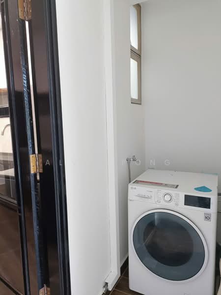 Pinetree Condo, 28 Balmoral park, 3 Bedrooms, 1,206 sqft, Condominium For Rent, by Alvin Pong, 500167623 - Interior - PropertyGuru.com.sg