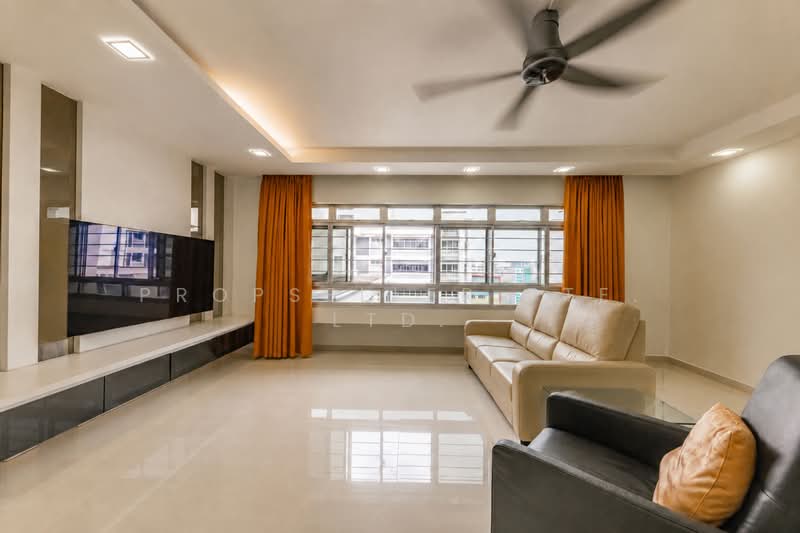 650 Pasir Ris Drive 10, 650 Pasir Ris Drive 10, 4 Bedrooms, 1,572 sqft, HDB Flat For Sale, by Khai Yuen Hong, 500167645 - Living Room - PropertyGuru.com.sg