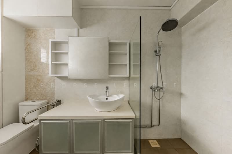 650 Pasir Ris Drive 10, 650 Pasir Ris Drive 10, 4 Bedrooms, 1,572 sqft, HDB Flat For Sale, by Khai Yuen Hong, 500167645 - Bathroom - PropertyGuru.com.sg