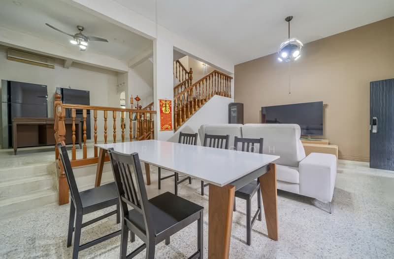 Tai Hwan Garden, 10 Tai Hwan Terrace, 3 Bedrooms, 1,850 sqft, Terraced House For Sale, by Serena Goh, 500167651 - Living Room - PropertyGuru.com.sg