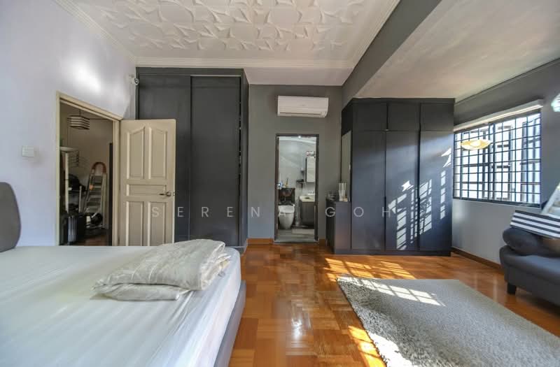 Tai Hwan Garden, 10 Tai Hwan Terrace, 3 Bedrooms, 1,850 sqft, Terraced House For Sale, by Serena Goh, 500167651 - Master Bedroom - PropertyGuru.com.sg
