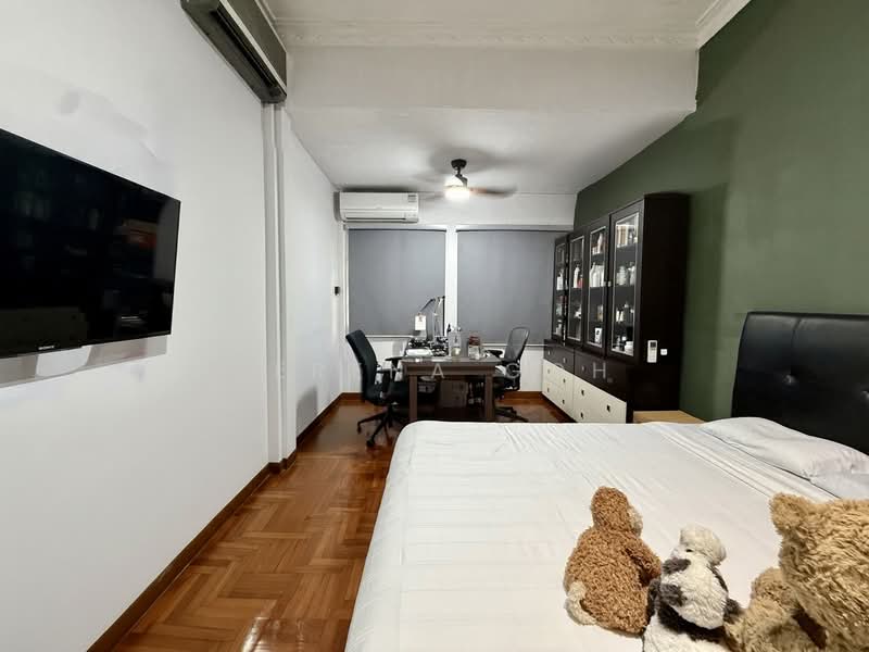 Tai Hwan Garden, 10 Tai Hwan Terrace, 3 Bedrooms, 1,850 sqft, Terraced House For Sale, by Serena Goh, 500167651 - Bedroom 2 - PropertyGuru.com.sg