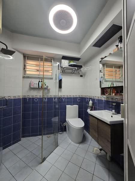 296 Punggol Central, 296 Punggol Central, 3 Bedrooms, 1,184 sqft, HDB Flat For Sale, by Tommy Chee, 500167653 - Bathroom - PropertyGuru.com.sg