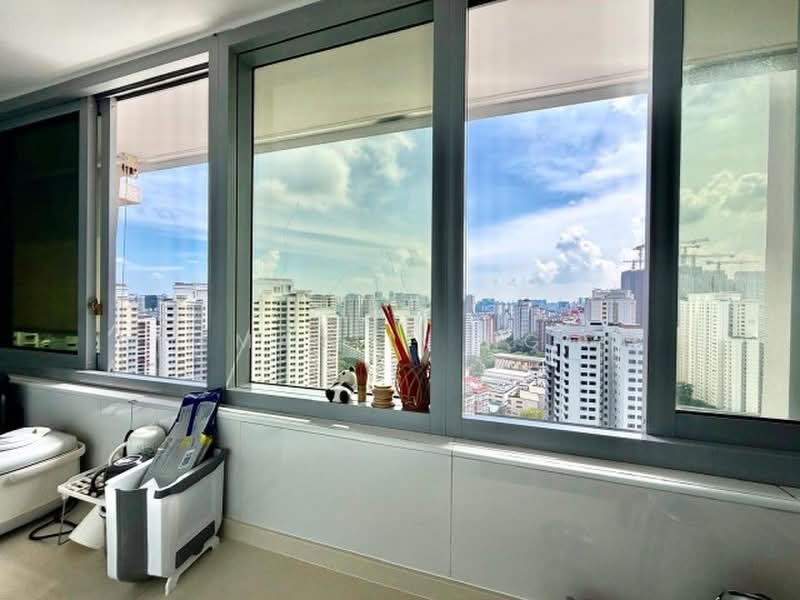 Regency Suites, 36 Kim Tian Road, 3 Bedrooms, 1,421 sqft, Apartment For Sale, by Martin Ng, 500167662 - PropertyGuru.com.sg
