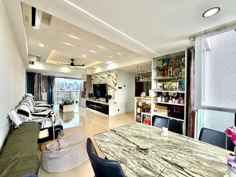 Regency Suites, 36 Kim Tian Road, 3 Bedrooms, 1,421 sqft, Apartment For Sale, by Martin Ng, 500167662 - PropertyGuru.com.sg
