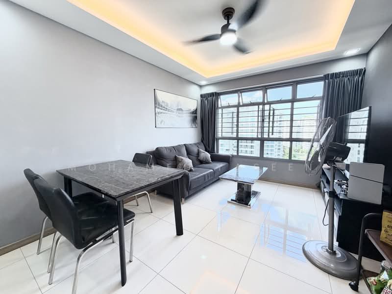 621B Tampines Street 61, 621B Tampines Street 61, 2 Bedrooms, 742 sqft, HDB Flat For Sale, by Mohamed Yaseen, 500167669 - Living Room - PropertyGuru.com.sg