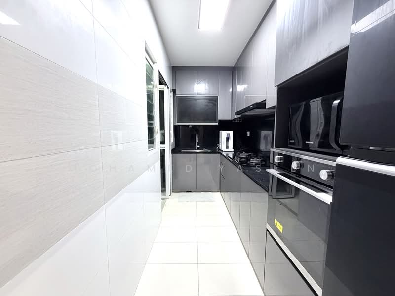 621B Tampines Street 61, 621B Tampines Street 61, 2 Bedrooms, 742 sqft, HDB Flat For Sale, by Mohamed Yaseen, 500167669 - Kitchen - PropertyGuru.com.sg