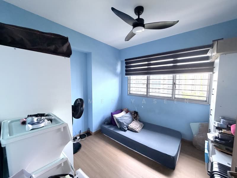 621B Tampines Street 61, 621B Tampines Street 61, 2 Bedrooms, 742 sqft, HDB Flat For Sale, by Mohamed Yaseen, 500167669 - Bedroom - PropertyGuru.com.sg