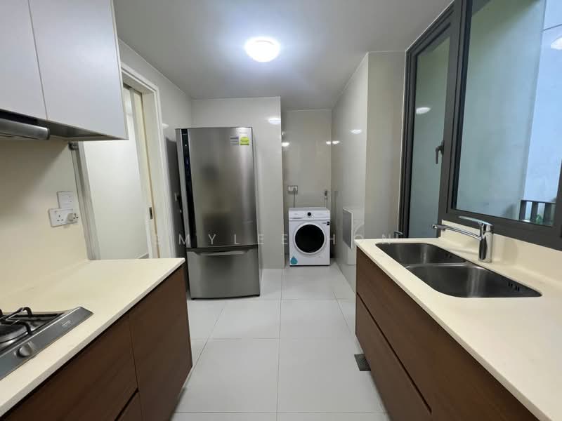 Miltonia Residences, 520 Miltonia Close, 3 Bedrooms, 1,324 sqft, Condominium For Rent, by Emylee Hon, 500167681 - Kitchen - PropertyGuru.com.sg