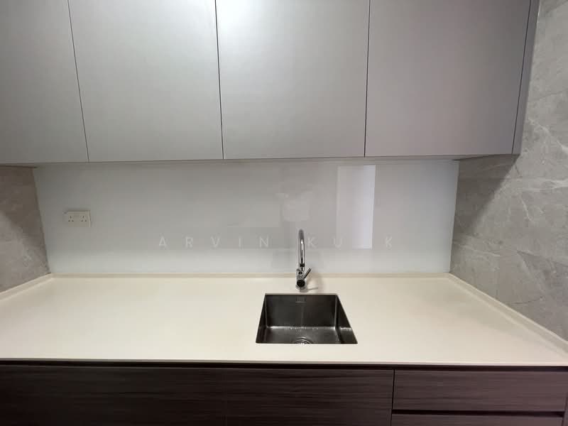 Stirling Residences, 21 Stirling Road, 2 Bedrooms, 678 sqft, Condominium For Rent, by Arvin Kuek, 500167702 - Kitchen - PropertyGuru.com.sg
