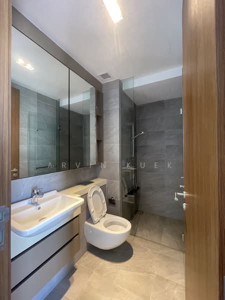 Stirling Residences, 21 Stirling Road, 2 Bedrooms, 678 sqft, Condominium For Rent, by Arvin Kuek, 500167702 - Bathroom - PropertyGuru.com.sg