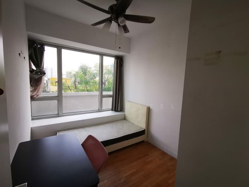 The Centris, 65 Jurong West Central 3, 4 Bedrooms, 1,496 sqft, Apartment For Rent, by Hong Hazel, 500167703 - Bedroom - PropertyGuru.com.sg