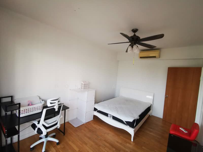 The Centris, 65 Jurong West Central 3, 4 Bedrooms, 1,496 sqft, Apartment For Rent, by Hong Hazel, 500167703 - Bedroom - PropertyGuru.com.sg