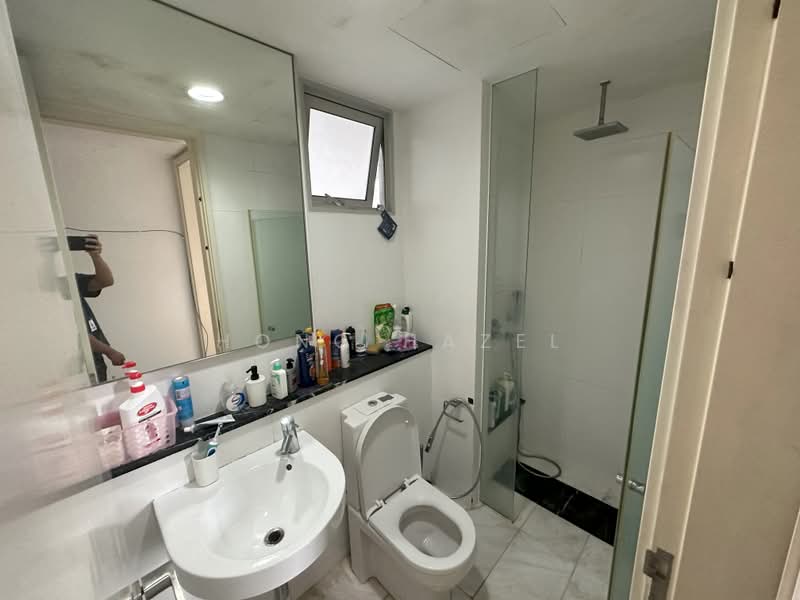 The Centris, 65 Jurong West Central 3, 4 Bedrooms, 1,496 sqft, Apartment For Rent, by Hong Hazel, 500167703 - Bathroom - PropertyGuru.com.sg