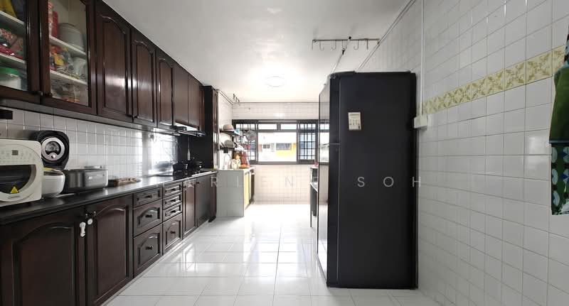 476 Ang Mo Kio Avenue 10, 476 Ang Mo Kio Avenue 10, 3 Bedrooms, 990 sqft, HDB Flat For Sale, by Sharlene Soh, 500167704 - Kitchen - PropertyGuru.com.sg