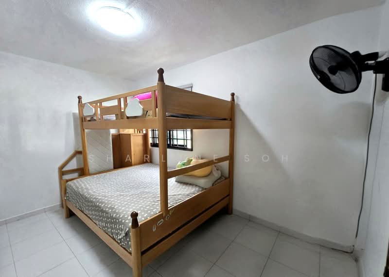 476 Ang Mo Kio Avenue 10, 476 Ang Mo Kio Avenue 10, 3 Bedrooms, 990 sqft, HDB Flat For Sale, by Sharlene Soh, 500167704 - Bedroom - PropertyGuru.com.sg