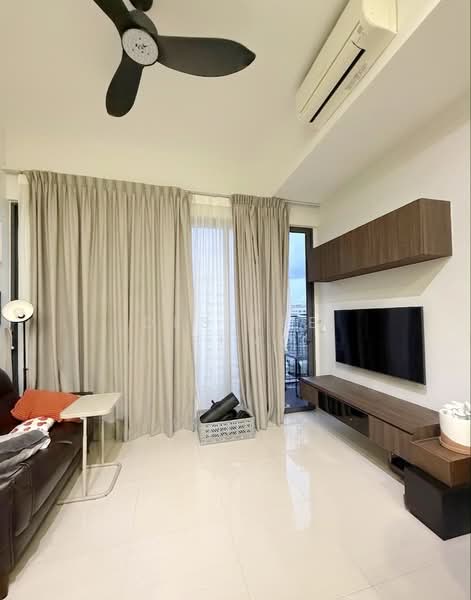 Boathouse Residences, 23 Upper Serangoon View, 1 Bedroom, 624 sqft, Condominium For Sale, by Desiree Leung, 500167705 - Living Room - PropertyGuru.com.sg