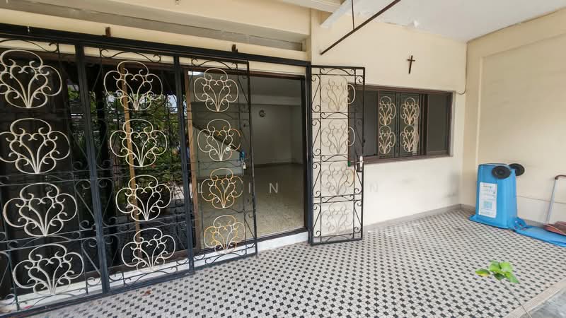 GOOD LOCATION TERRACE NEAR HOUGANG CENTRAL, REALTY PARK, 4 Bedrooms, 2,000 sqft, Terraced House For Sale, by Alvin Tan, 500167711 - Exterior - PropertyGuru.com.sg