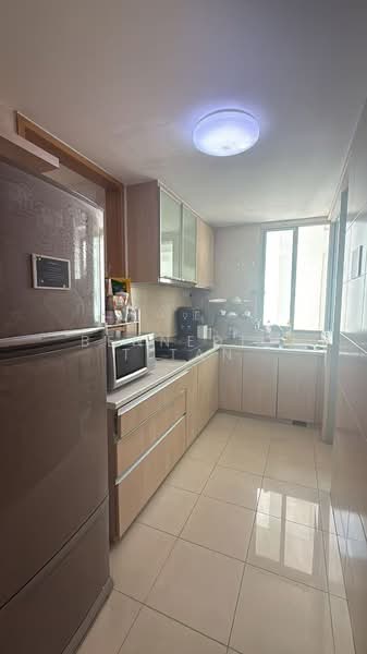 The Lakeshore, 31 Jurong West Street 41, Room Rental, 120 sqft, Condominium For Rent, by Bennedict Tan, 500167714 - Kitchen - PropertyGuru.com.sg