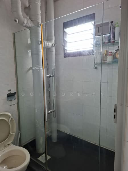 1 Pine Close, 1 Pine Close, Room Rental, 100 sqft, HDB Flat For Rent, by Goh Dorelyn, 500167722 - Bathroom - PropertyGuru.com.sg