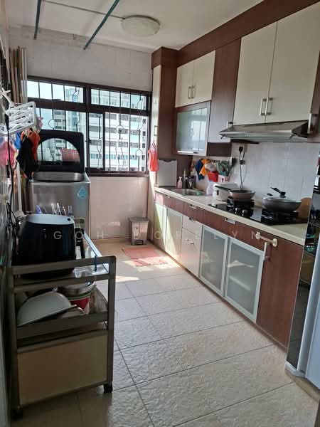 1 Pine Close, 1 Pine Close, Room Rental, 100 sqft, HDB Flat For Rent, by Goh Dorelyn, 500167722 - Kitchen - PropertyGuru.com.sg