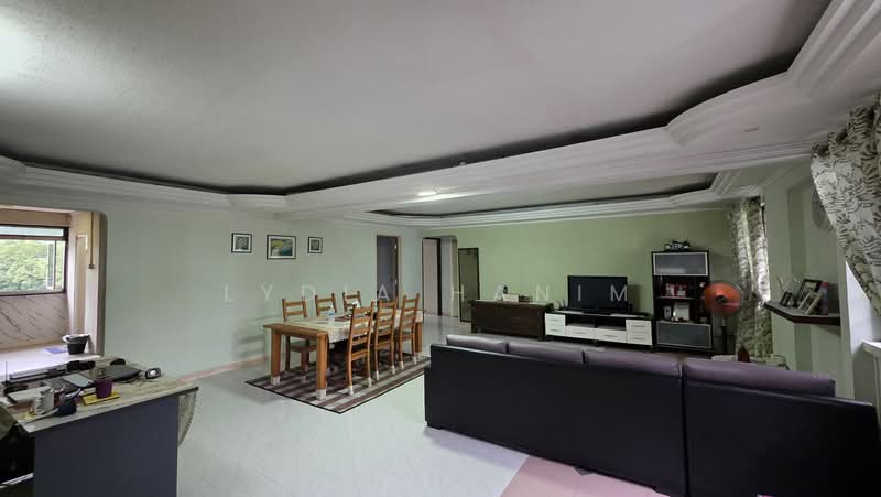 136 Petir Road, 136 Petir Road, 3 Bedrooms, 1,313 sqft, HDB Flat For Sale, by Lydia Hanim, 500167756 - Living Room - PropertyGuru.com.sg