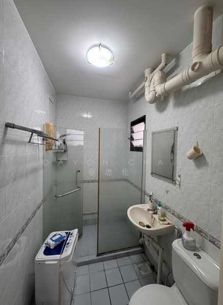 654C Jurong West Street 61, 654C Jurong West Street 61, 3 Bedrooms, 1,184 sqft, HDB Flat For Sale, by Davon Chai 蔡忠伦, 500167761 - Bathroom - PropertyGuru.com.sg