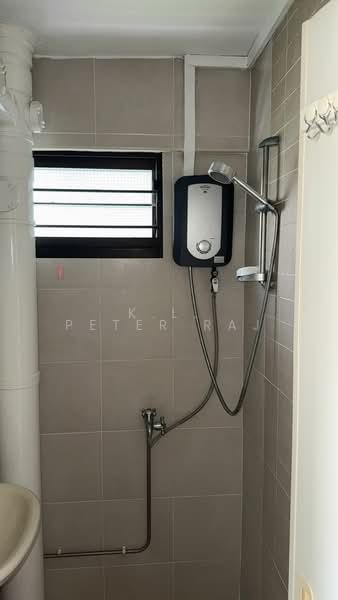 2 Tanjong Pagar Plaza, 2 Tanjong Pagar Plaza, Room Rental, 380 sqft, HDB Flat For Rent, by K.L. Peter Raj, 500167765 - Bathroom - PropertyGuru.com.sg