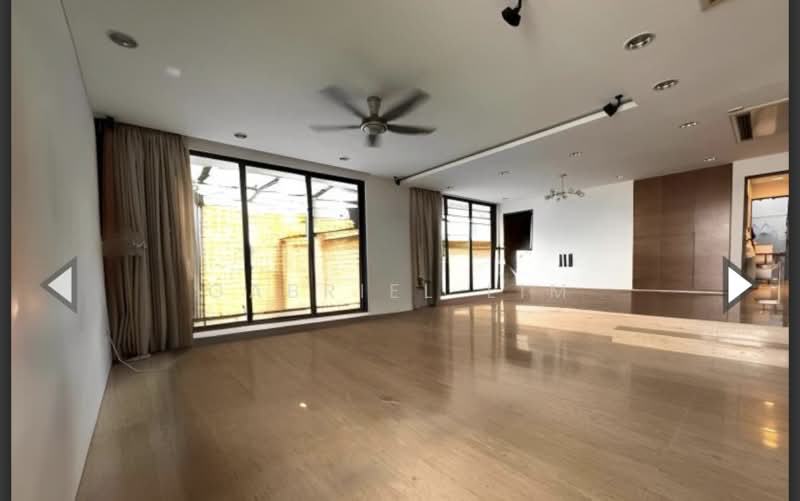 Semi-D situated in Duchess locale, DUCHESS / PRINCESS OF WALES / KINGSMEAD / CORONATION ROAD, 5 Bedrooms, 5,000 sqft, Semi-Detached House For Sale, by Gabriel Lim, 500167767 - Living Room - PropertyGuru.com.sg