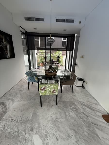 Cotswold close bungalow, , 5 Bedrooms, 6,100 sqft, Bungalow House For Rent, by Wee Siang Ang, 500167771 - Dining Room - PropertyGuru.com.sg