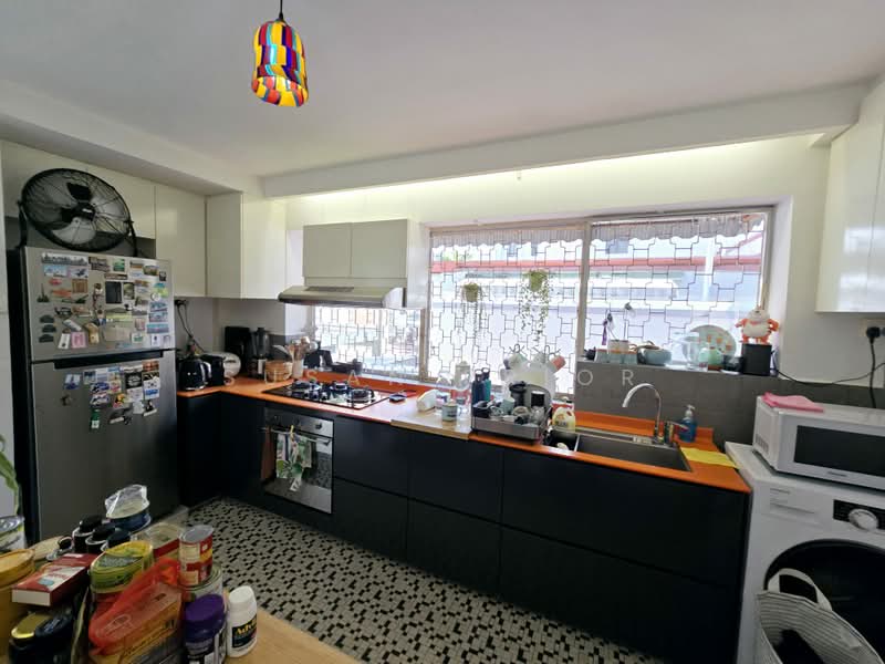 Rare 3 Bed Tiong Bahru, Tiong Poh, Tiong Bahru Road, 3 Bedrooms, 965 sqft, Walk-up Apartment For Rent, by Susan Prior, 500167773 - Kitchen - PropertyGuru.com.sg