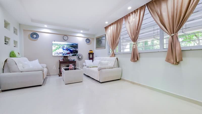 616 Hougang Avenue 8, 616 Hougang Avenue 8, 3 Bedrooms, 990 sqft, HDB Flat For Sale, by Zakariah Bin Saat, 500167775 - Living Room - PropertyGuru.com.sg