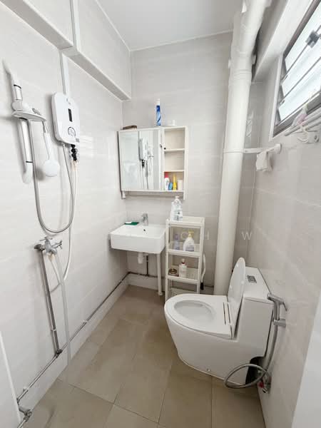 151 Bishan Street 11, 151 Bishan Street 11, Room Rental, 200 sqft, HDB Flat For Rent, by Wendy Chew, 500167792 - Bathroom - PropertyGuru.com.sg