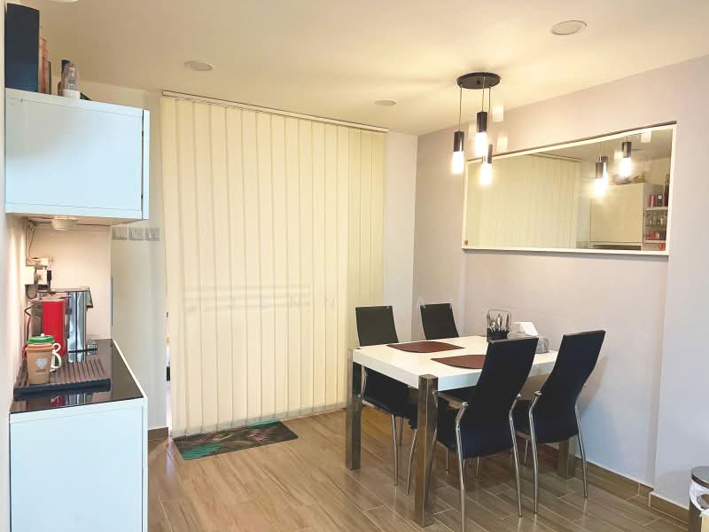 477 Tampines Street 43, 477 Tampines Street 43, 2 Bedrooms, 689 sqft, HDB Flat For Sale, by Jenn Tan, 500167794 - Dining Room - PropertyGuru.com.sg