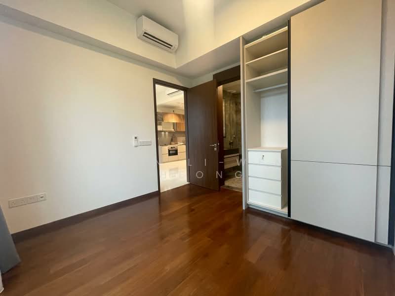Parksuites, 18 Holland Grove Road, 2 Bedrooms, 872 sqft, Condominium For Sale, by Sean Li-wen Cheong, 500167801 - Bedroom - PropertyGuru.com.sg