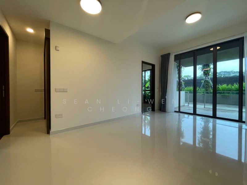 Parksuites, 18 Holland Grove Road, 2 Bedrooms, 872 sqft, Condominium For Sale, by Sean Li-wen Cheong, 500167801 - Living Room - PropertyGuru.com.sg