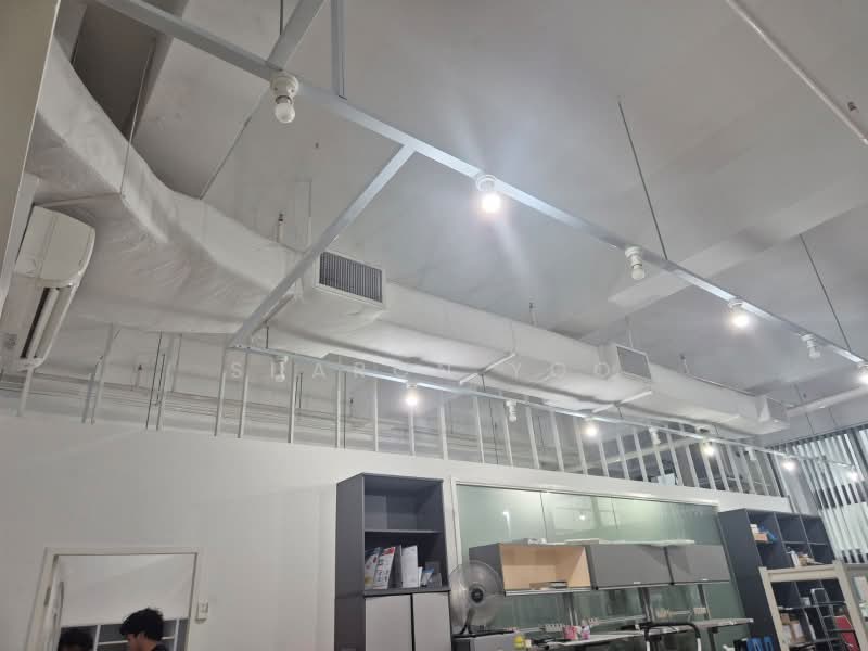 Henderson Building, 221 Henderson Road, 1,238 sqft, Light Industrial (B1) For Rent, by Sharon Yoo, 500167803 - Interior - CommercialGuru.com.sg