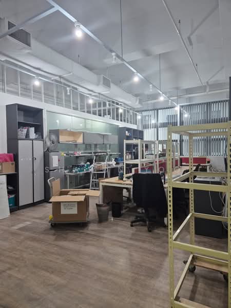 Henderson Building, 221 Henderson Road, 1,238 sqft, Light Industrial (B1) For Rent, by Sharon Yoo, 500167803 - Interior - CommercialGuru.com.sg
