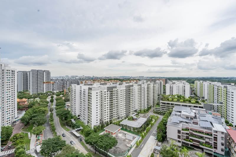 450B Sengkang West Way, 450B Sengkang West Way, 2 Bedrooms, 721 sqft, HDB Flat For Sale, by Kelly Tan, 500167804 - Exterior - PropertyGuru.com.sg