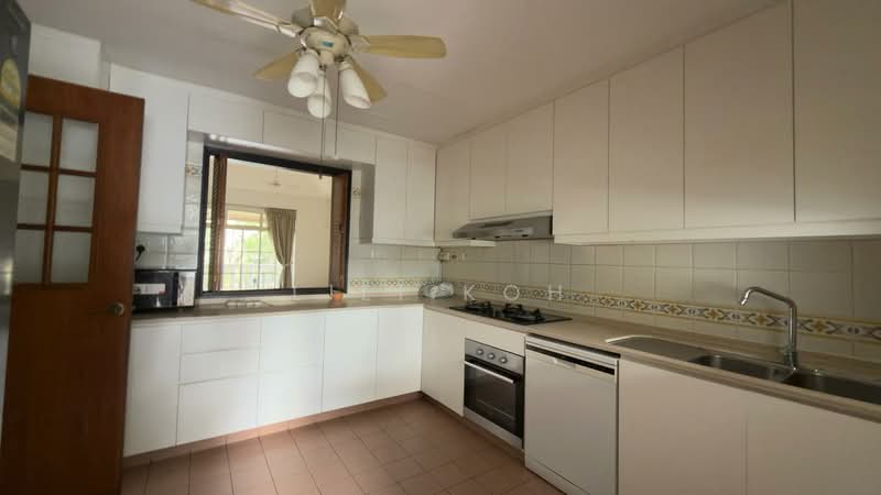 Gallop Gables, 70 Farrer Road, 5 Bedrooms, 2,691 sqft, Condominium For Rent, by LiLi Koh, 500167810 - Kitchen - PropertyGuru.com.sg