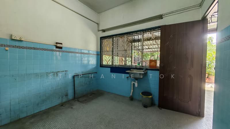 For Rebuilt, Hougang Central, No west sun, Stroll to amenities, MRT, 4 Bedrooms, 2,000 sqft, Terraced House For Sale, by Stephanie Tok, 500167813 - Kitchen - PropertyGuru.com.sg