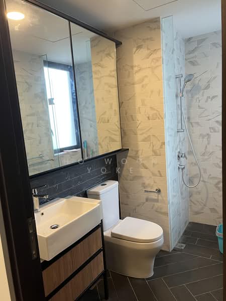 Mayfair Modern, 2 Rifle Range Road, 3 Bedrooms, 958 sqft, Condominium For Sale, by Ho Woon Yoke, 500167816 - Bathroom - PropertyGuru.com.sg
