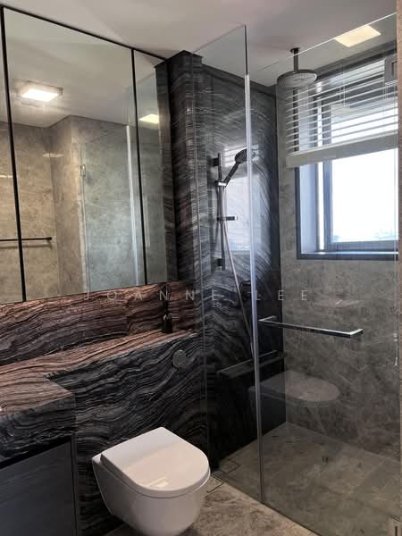 Margaret Ville, 20 Margaret Drive, 2 Bedrooms, 829 sqft, Apartment For Sale, by Joanne Lee, 500167817 - Master Bath - bright w unblocked views - PropertyGuru.com.sg